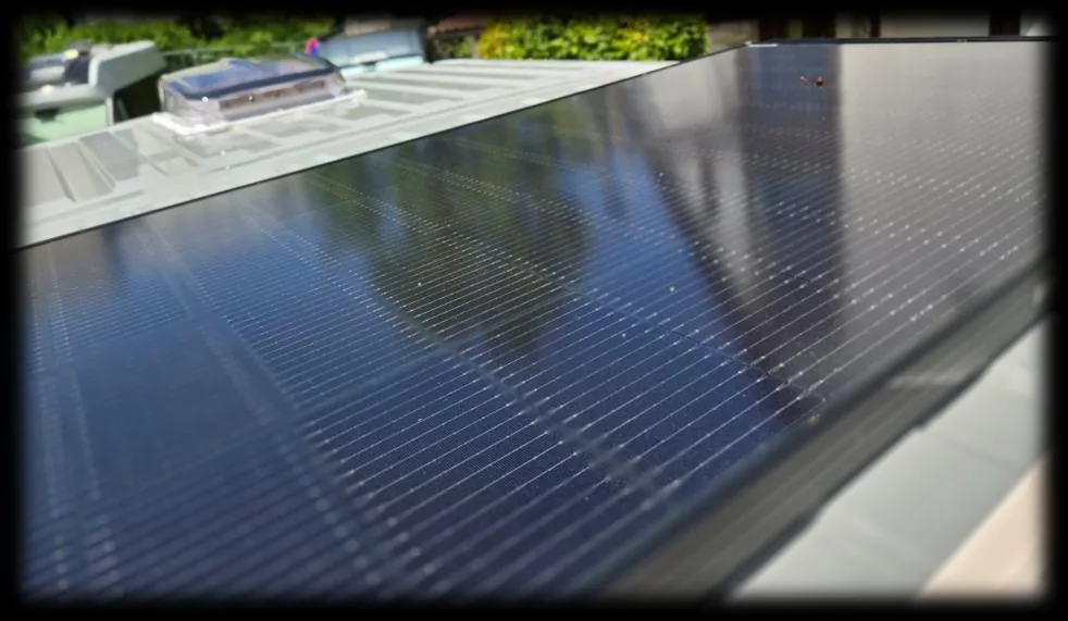 Neue Option: 200-W-Solarmodul inkl. MPPT-Laderegler